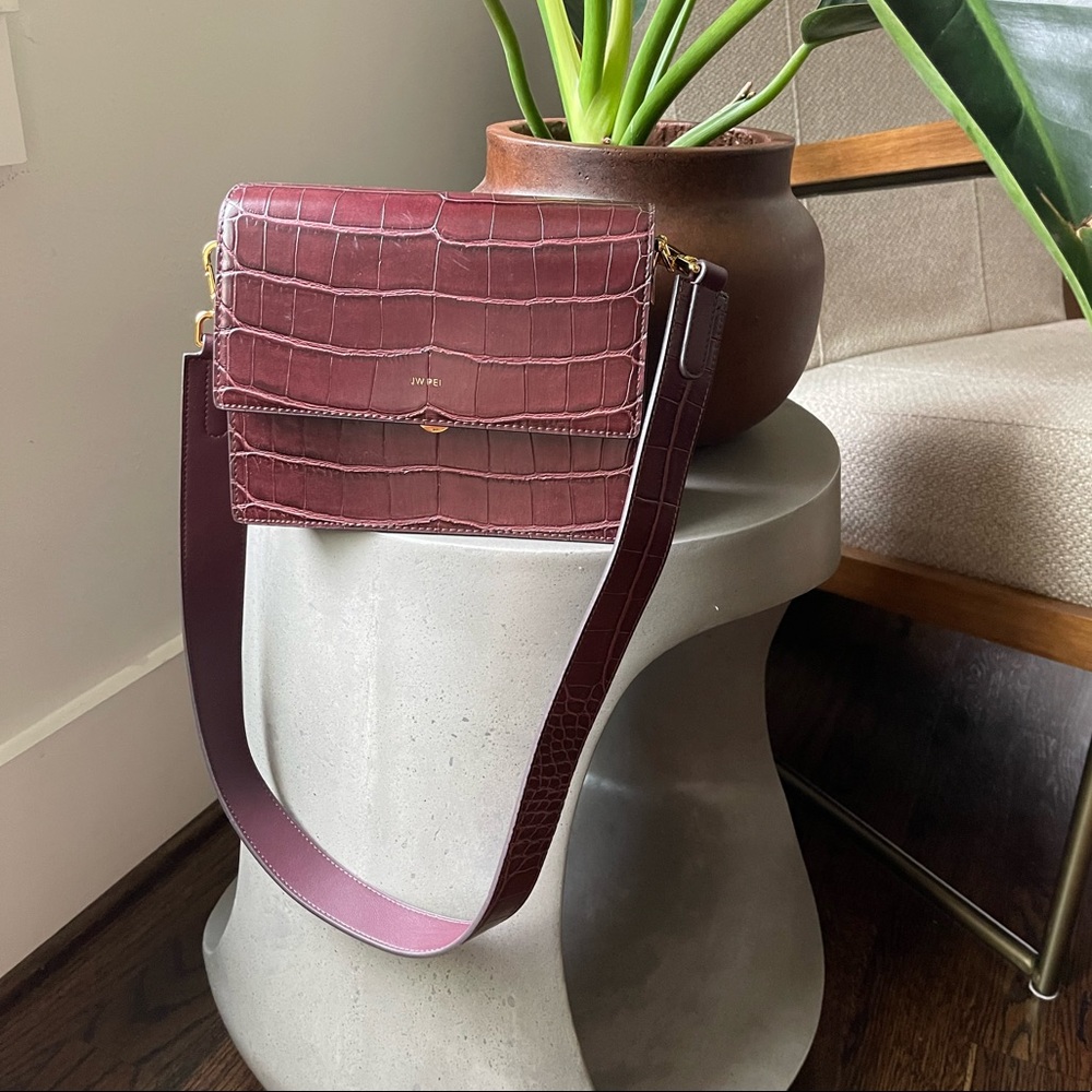JW PEI Flap Crossbody Brown Croc